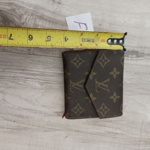 LOUIS VUITTON W Hook Wallet Monogram Beige Monogram Canvas Authentic - Picture 12 of 12